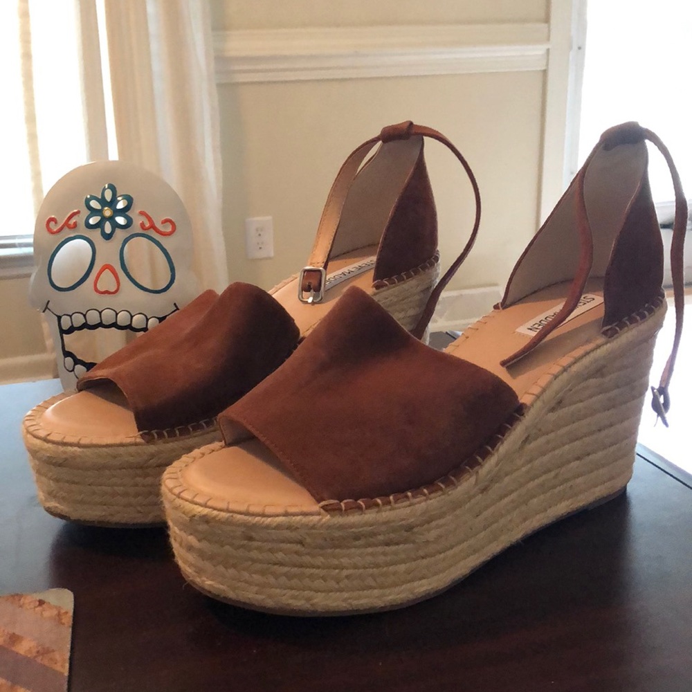 Steve Madden Brown/Chestnut wedges - Like new
